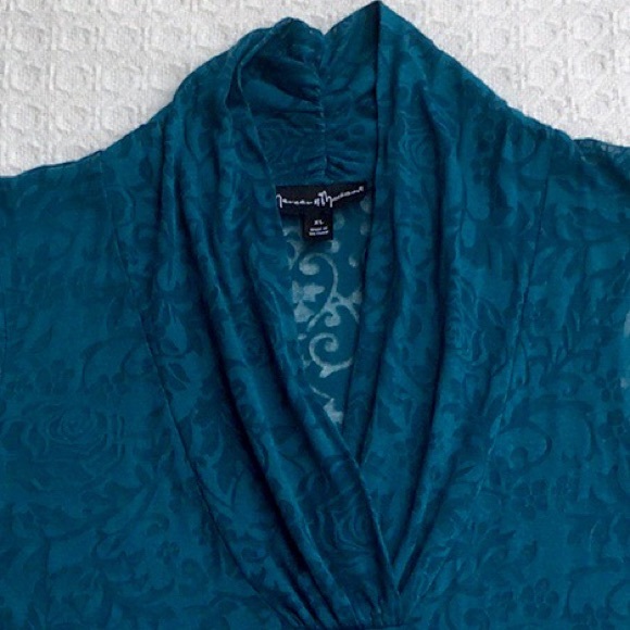 Mercer & Madison Tops - MERCER & MADISON SLEEVELESS STRETCHY BURNOUT TOP